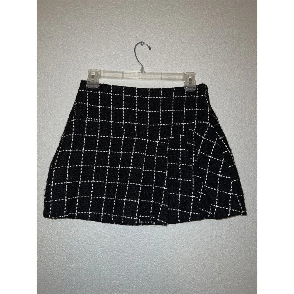 NWT BCBG Tweed Mini Skirt